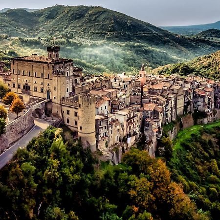 Отель Castello Brancaccio San Gregorio da Sassola Экстерьер фото